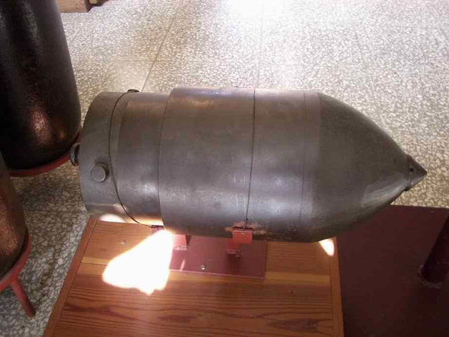 20 cm-es légaknavető gránát